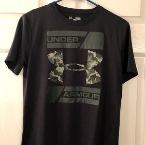 Under Armour boys T-shirt